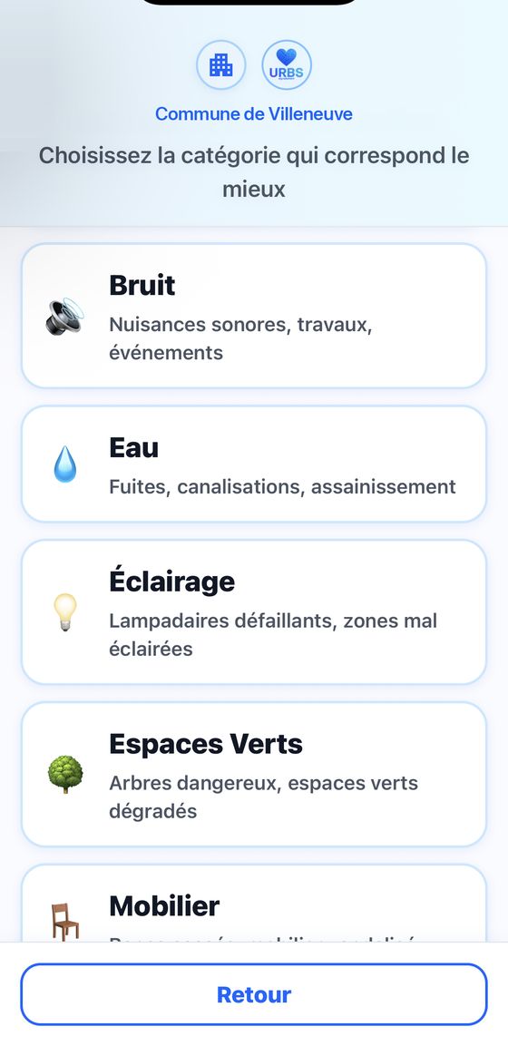 Saisie d'une demande depuis le terrain : choix de la catégorie parmi bruit, eau, éclairage, espaces verts et mobilier.